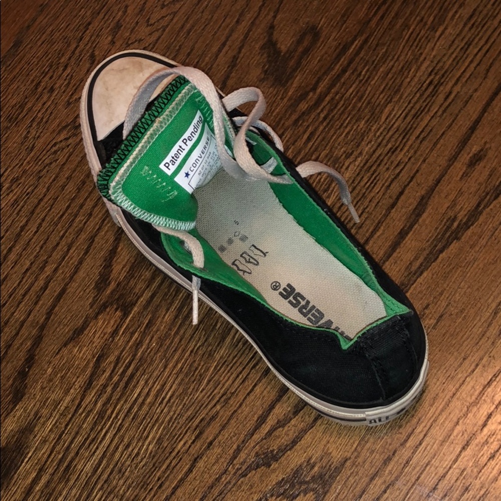 Converse. - Picture 2 of 3